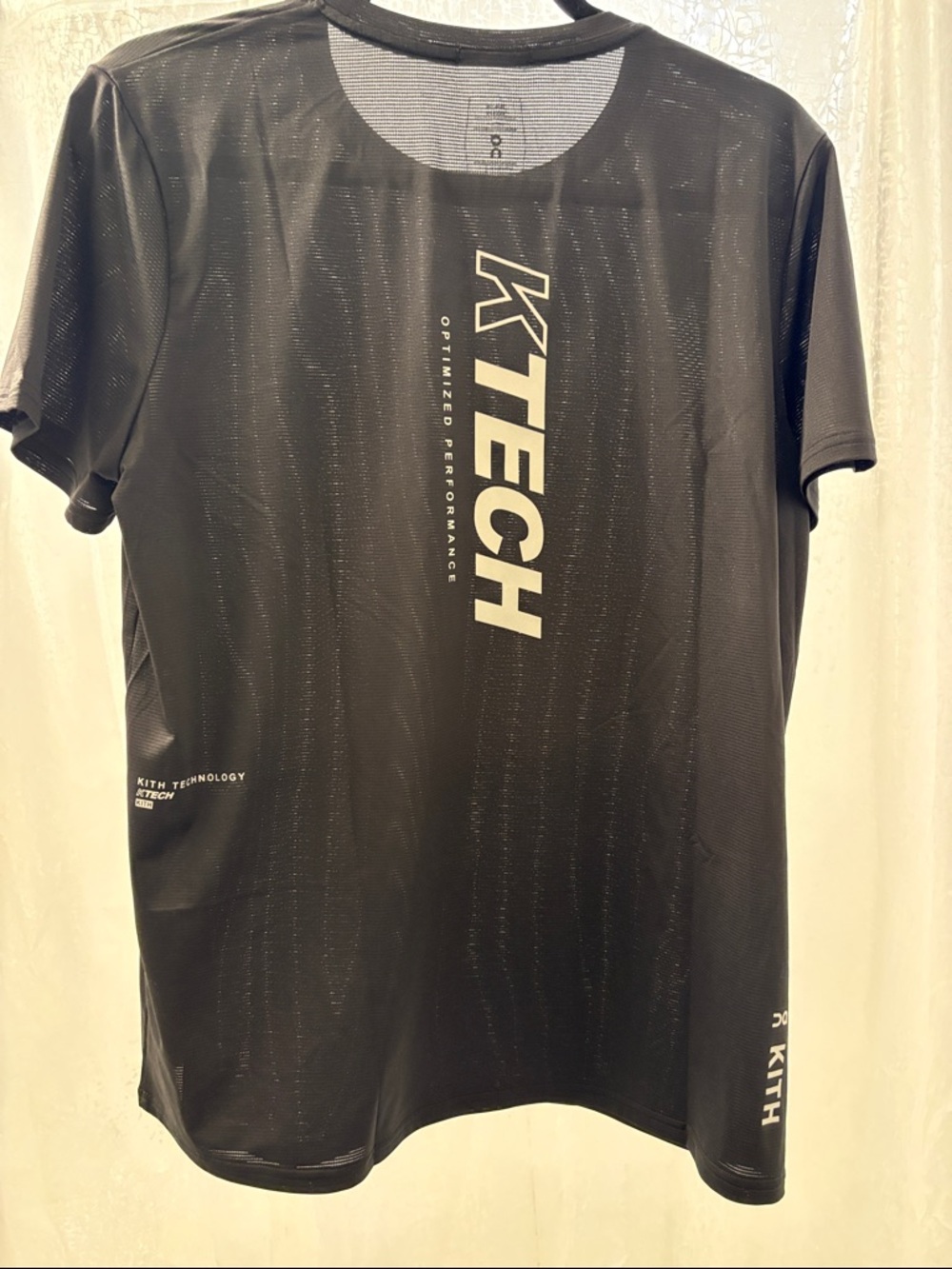 On Running x Kith Black Short-Sleeve Performance Tee - Picture 2 of 13